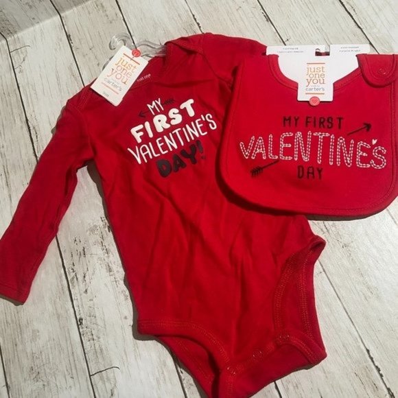 My First Valentine's Day Bodysuit + Bib NEW Size 12 Month Baby Outfit Set NWT - Picture 2 of 5